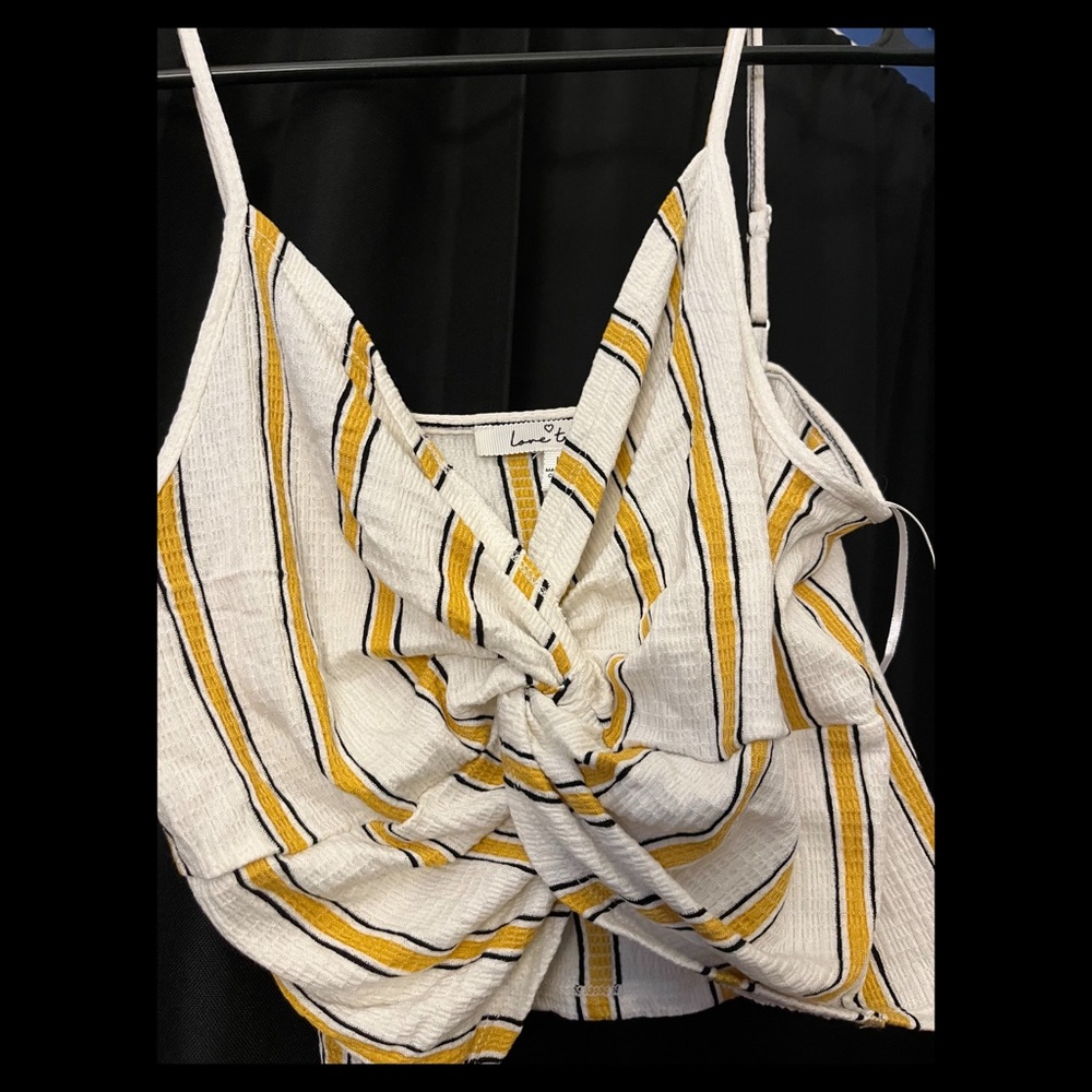 Love tree crisscross crop top